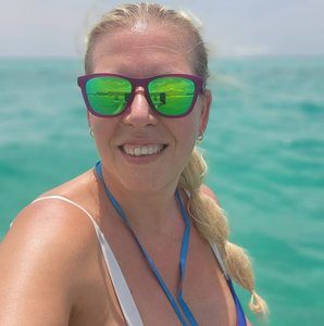 Meet your Posher, Dierdre